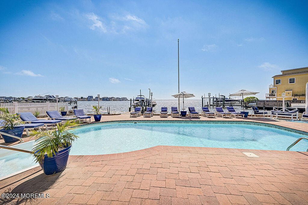 15 Bay Point Dr Toms River, NJ 08753 | Single Family