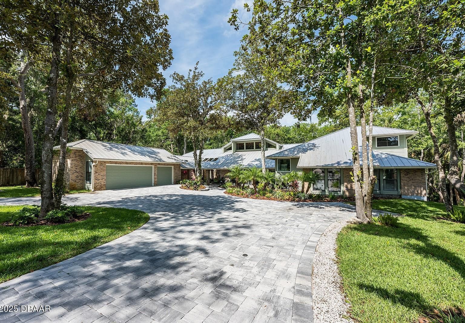 20 Twelve Oaks Trl Ormond Beach, FL 32174  | Single Family