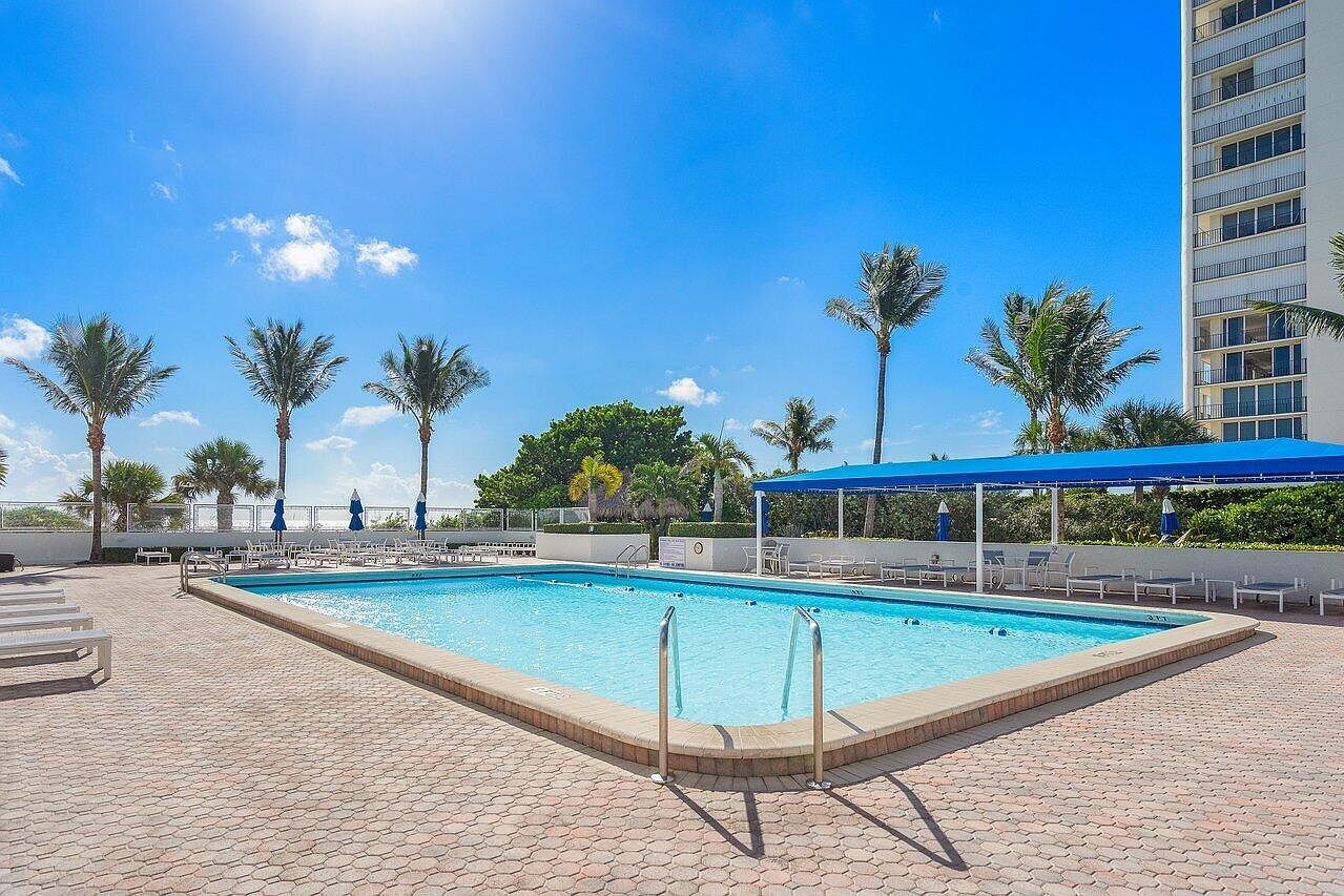 2600 S Ocean Blvd APT 4C Boca Raton, FL 33432 | Condominium