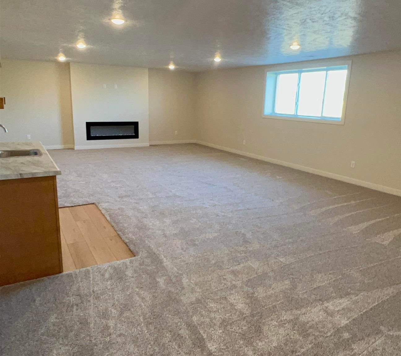 910 Johnson Creek Court Ct Harrisburg, SD 57032 | Single Family