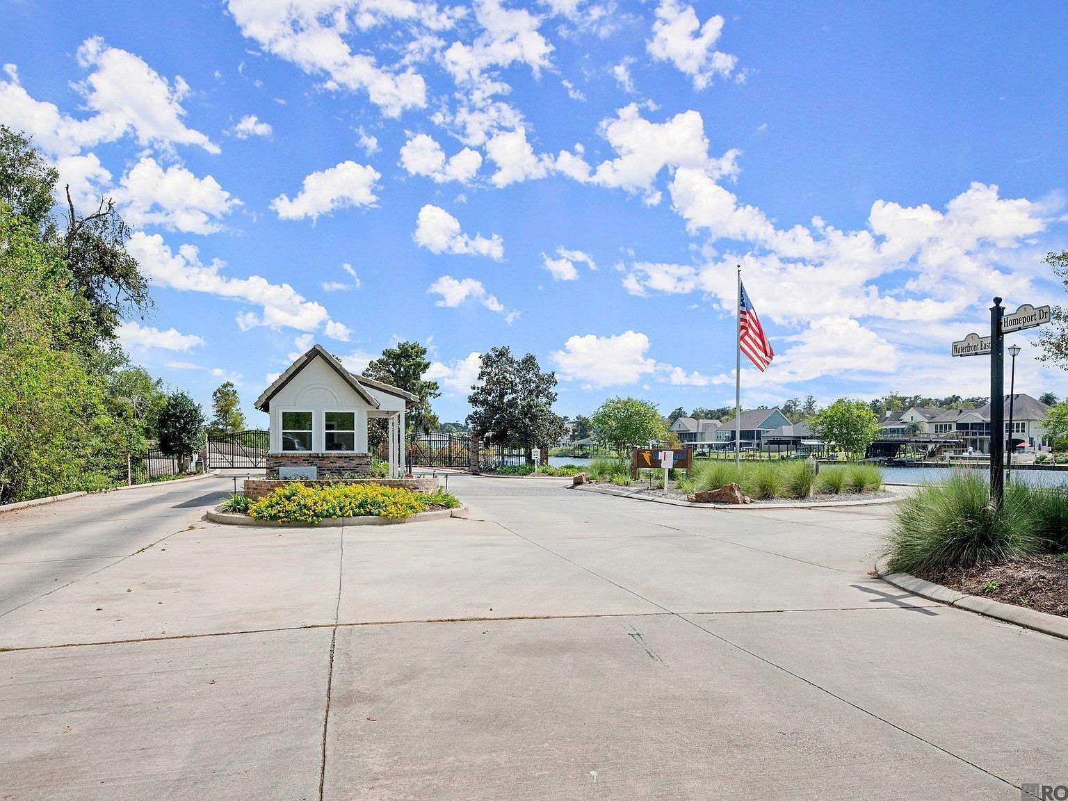 21839 Waterfront East Dr Maurepas, LA 70449  | Single Family