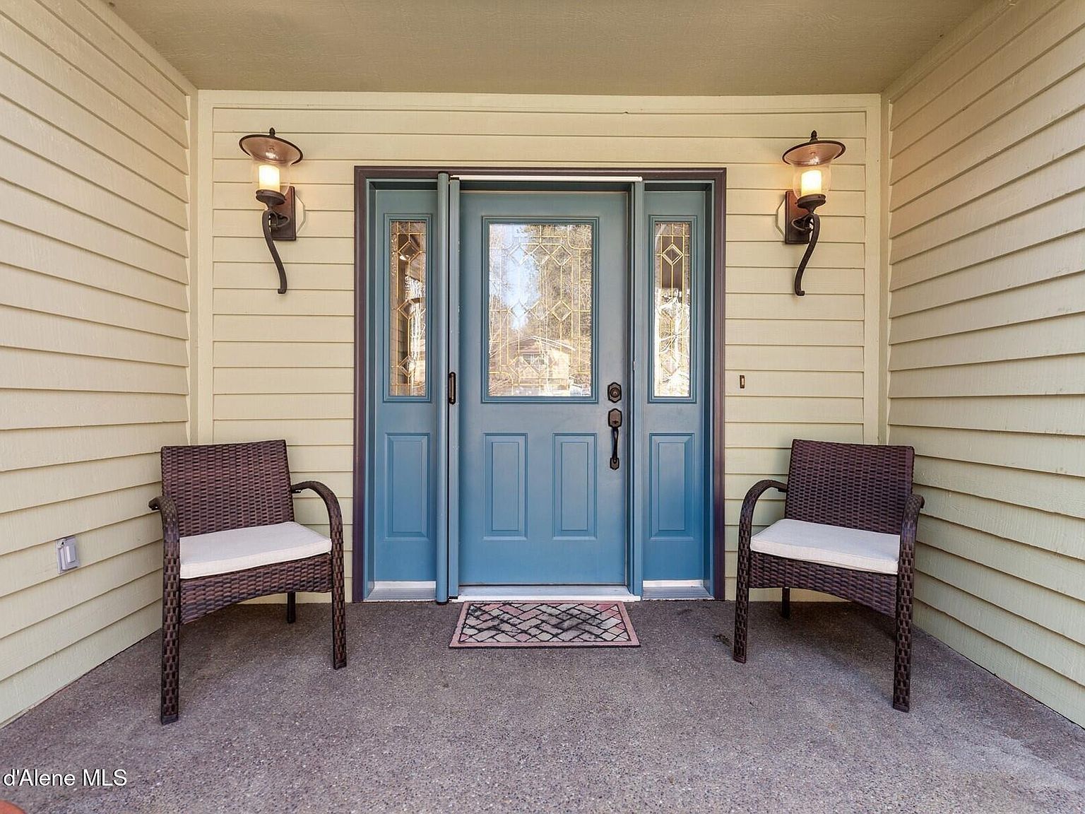 3867 W Fairway Dr Coeur D Alene, ID 83815 | Single Family