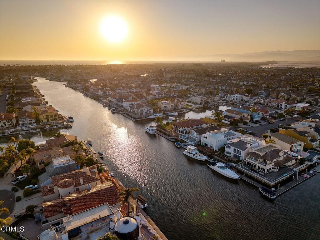 2141 Napoli Dr Oxnard, CA 93035  | Single Family