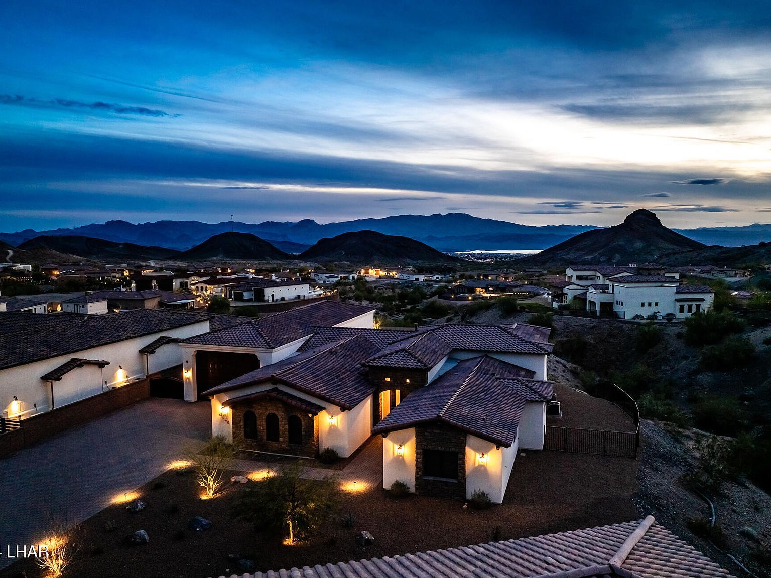 4050 Avienda Del Sol Lake Havasu City, AZ 86406  | Single Family