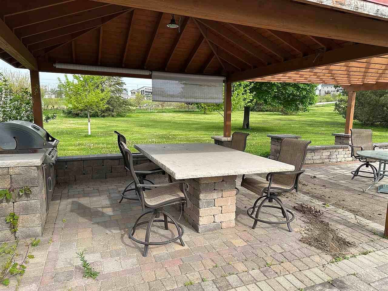 1895 33rd Ave SW Cedar Rapids, IA 52404  | Single Family