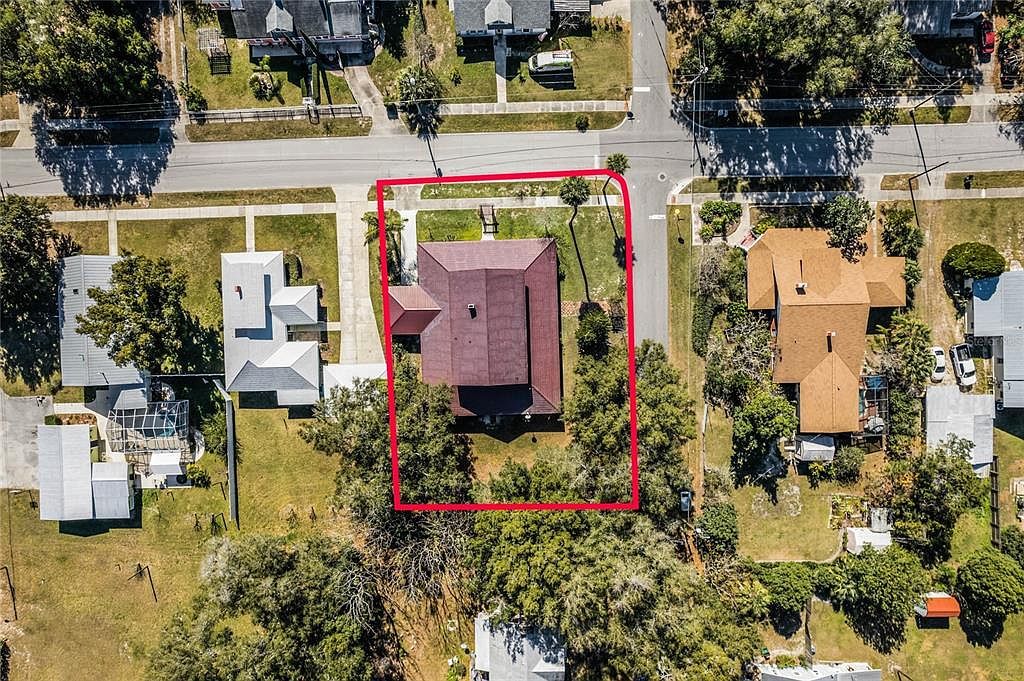 211 Cassady St Umatilla, FL 32784  | Single Family