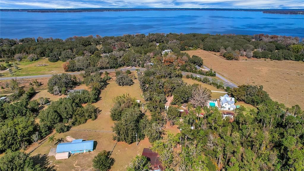 9210 County Road 48 Yalaha, FL 34797  | Single Family