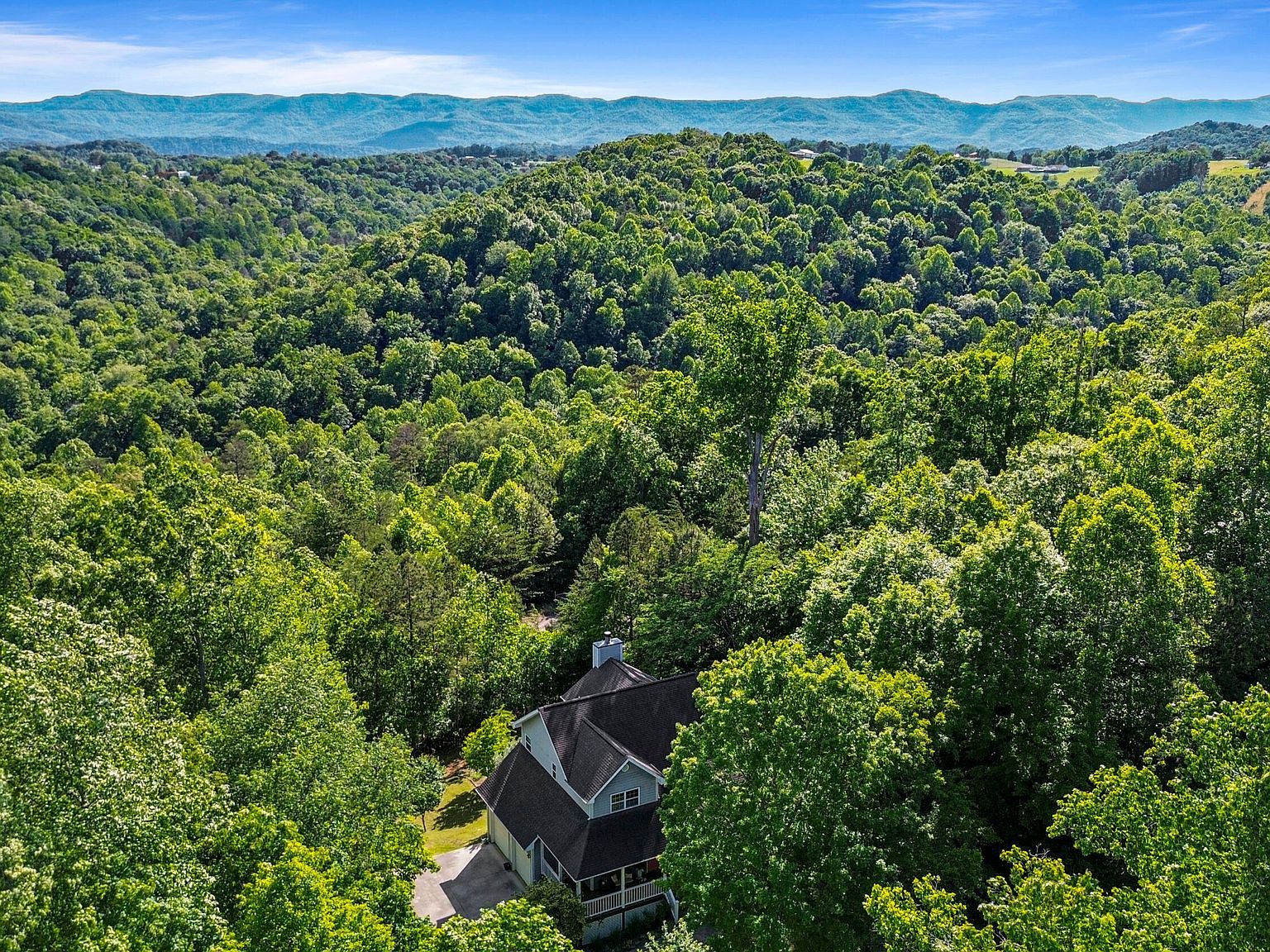 221 Stony Rock Ln Jacksboro, TN 37757  | Single Family