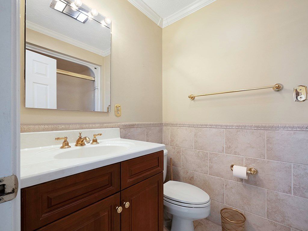 664 Lakeside Dr Jackson, KY 41339  | Single Family