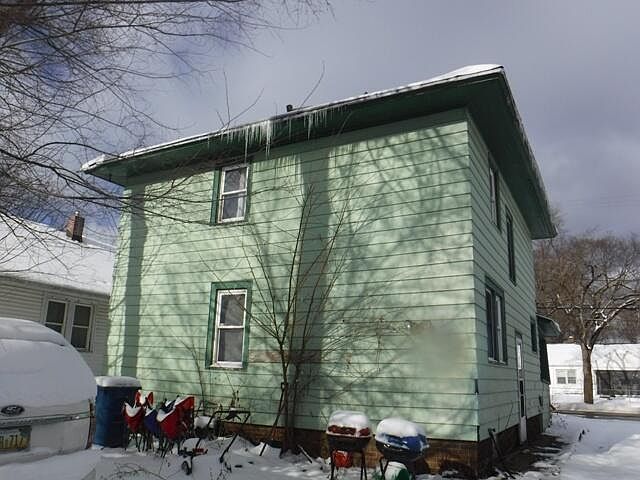 150 Cliff St Battle Creek, MI 49014  | Single Family