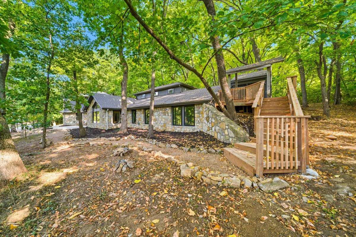 7601 E Forest Lakes Dr NW, Parkville, MO, USA, 64152 - Thumbnail 5