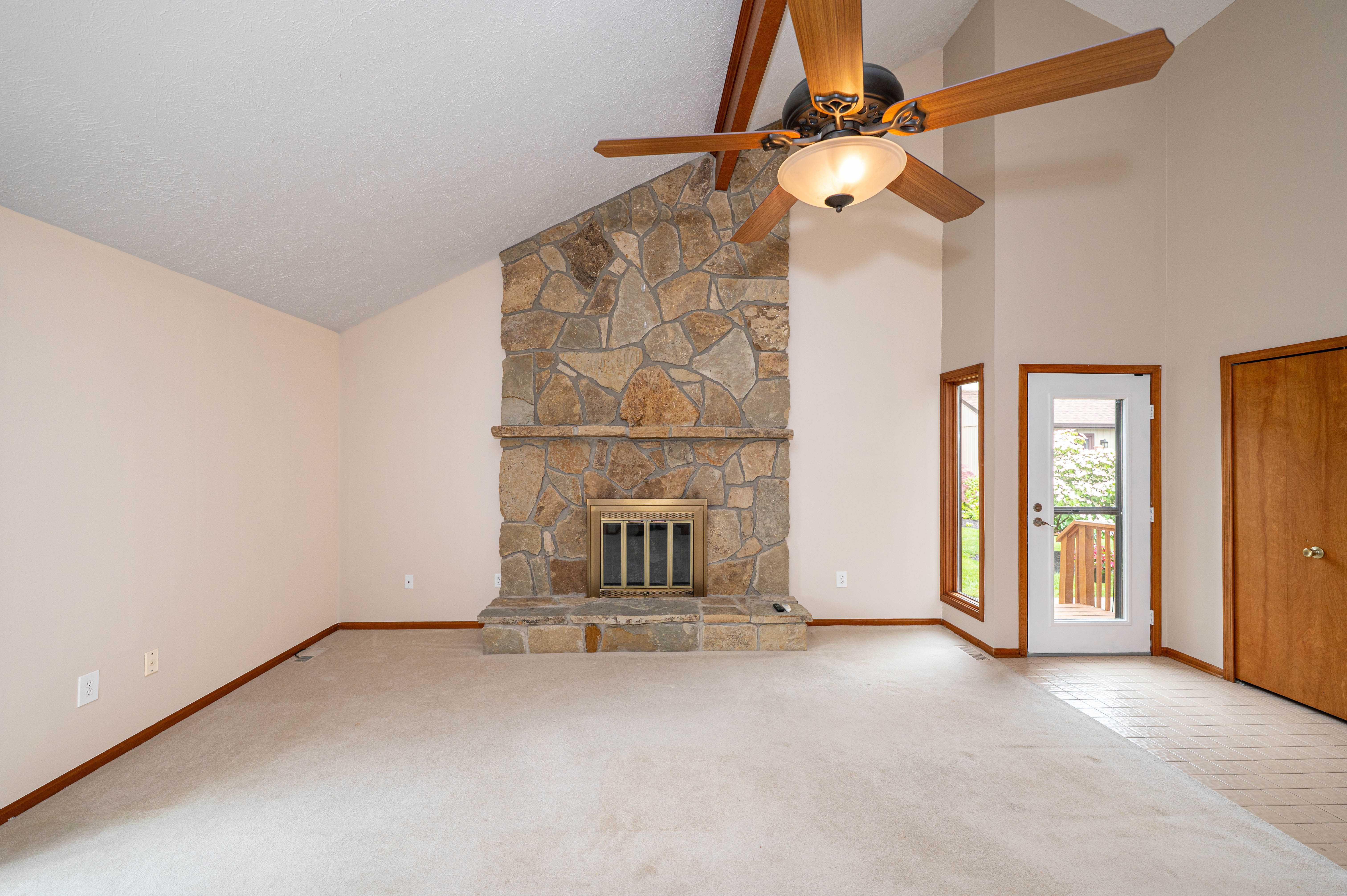 2405 Bunker Lane, Willoughby, OH, USA, 44094 - Thumbnail 4