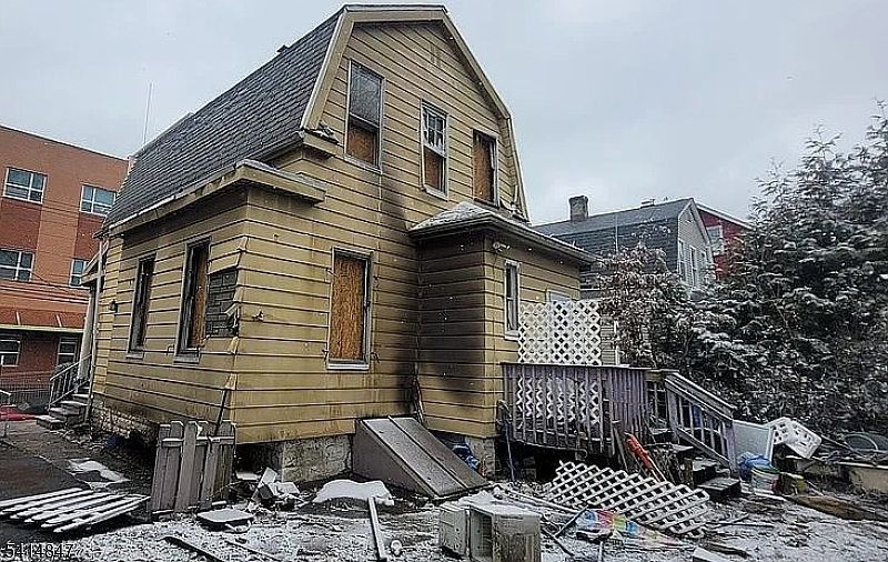 176 Madison Ave Irvington, NJ 07111 | Single Family