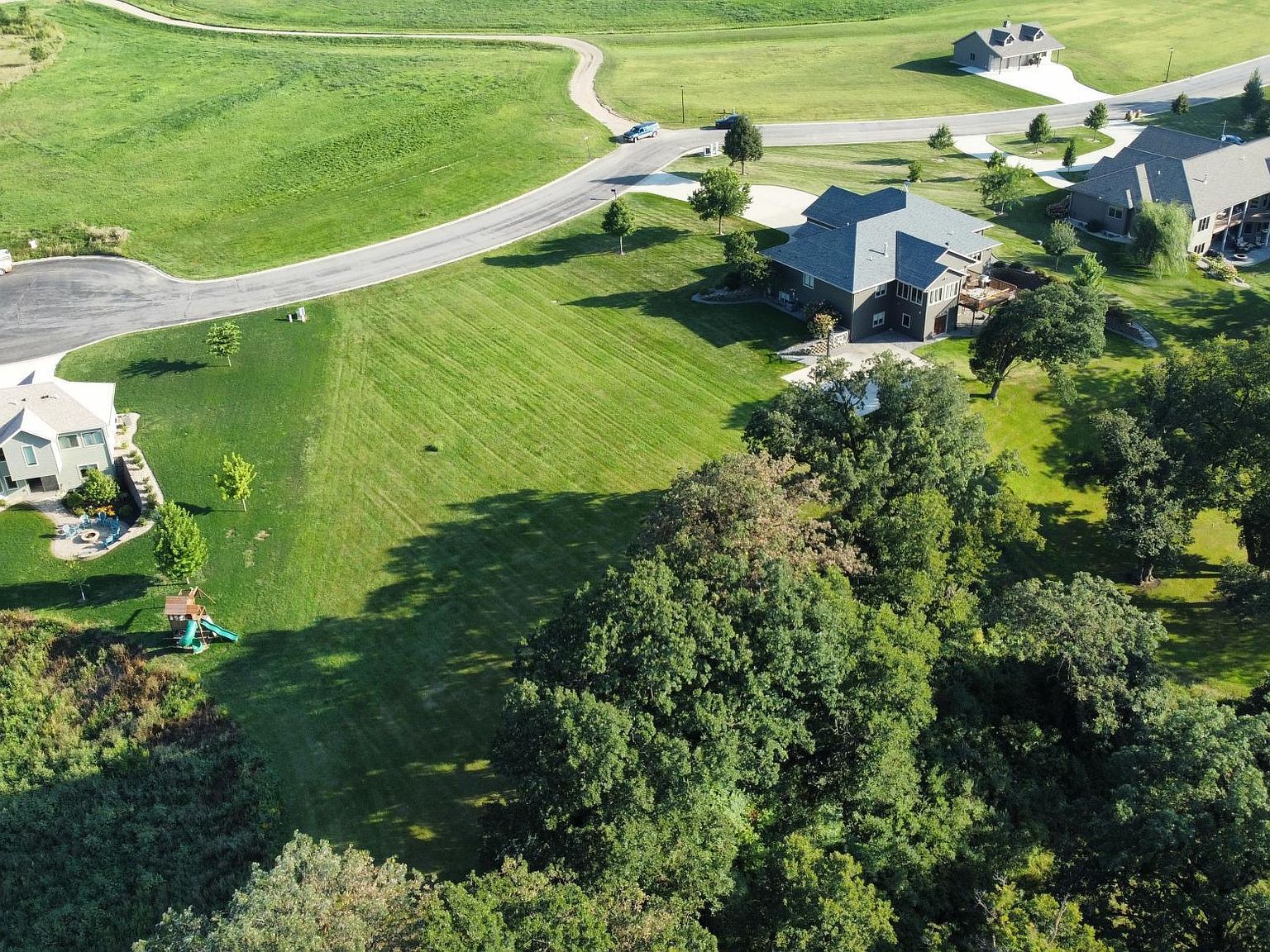 Leaf Point Lynd, MN 56157  | Land/Lot