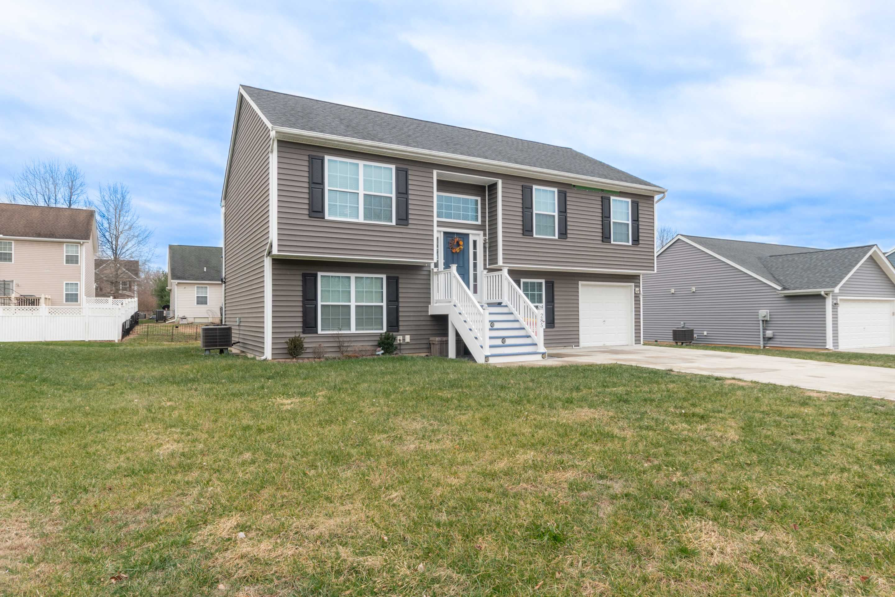 285 Wren Street North, Martinsburg, WV, USA, 25405  | Single Family