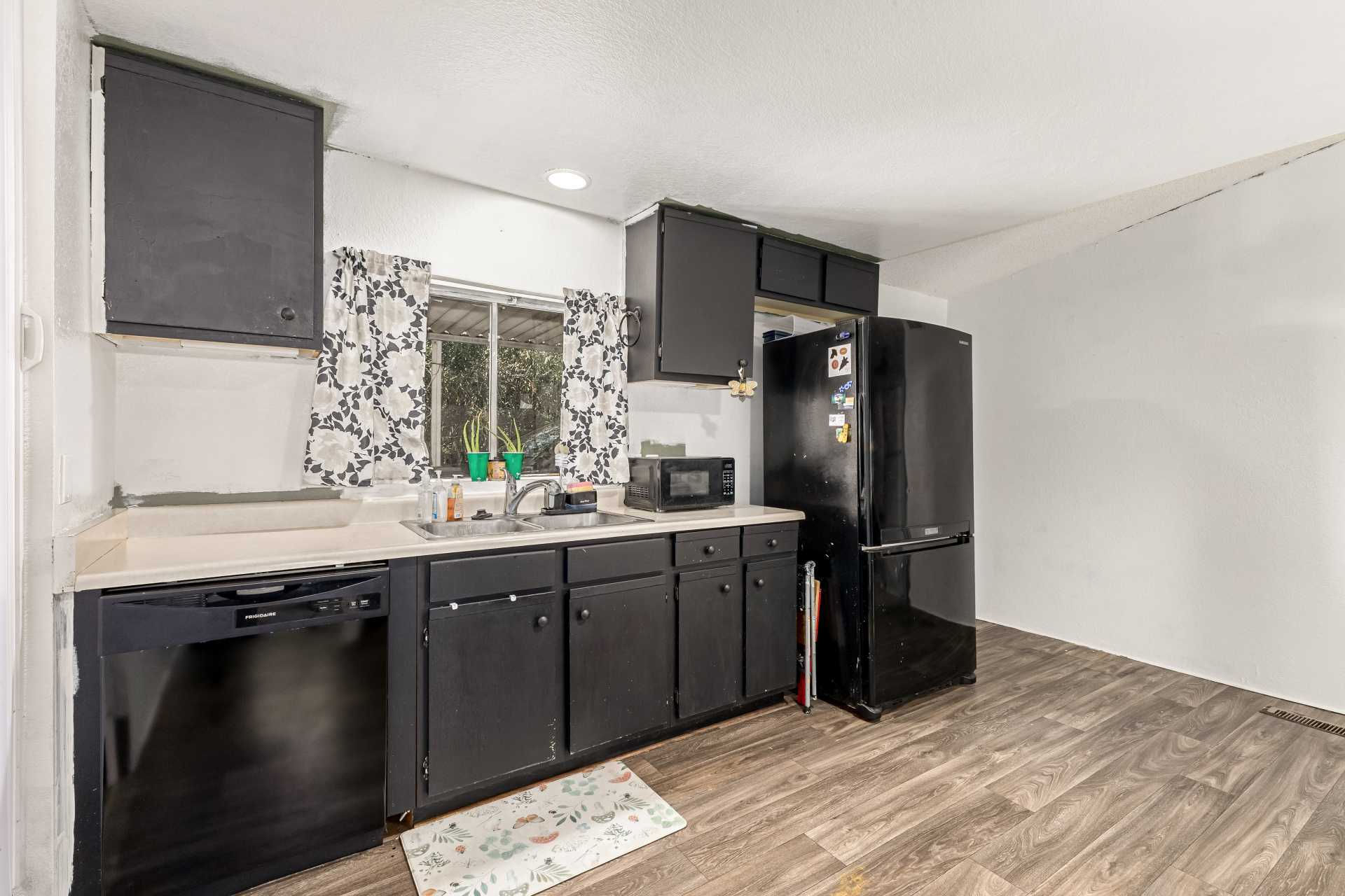 12721 W Greenway Rd #159, El Mirage, AZ 85335, USA - Thumbnail 3