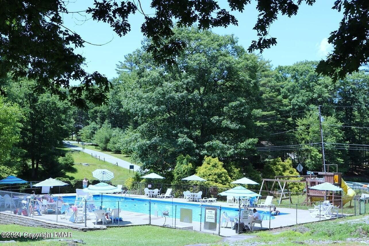 390 Creek Ct Hawley, PA 18428  | Land/Lot