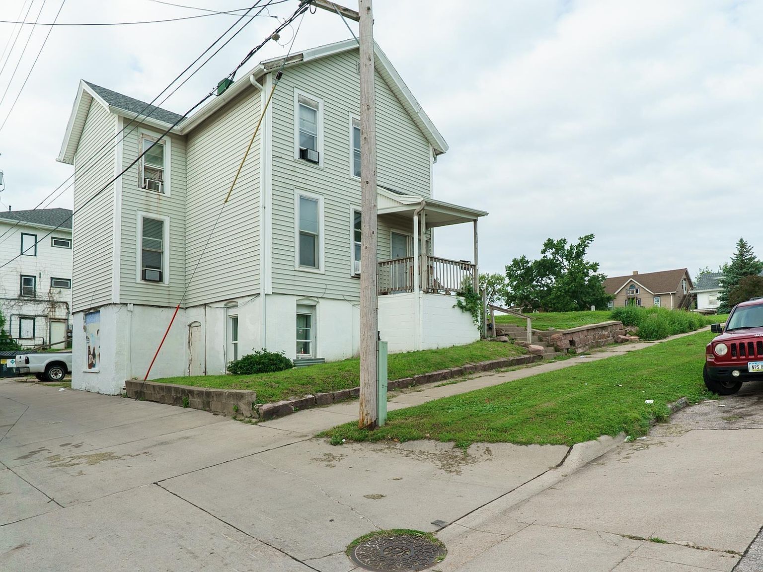 410 13th St Sioux City, IA 51105  | Multi Family
