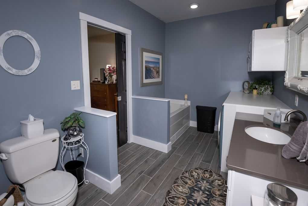 55658 Nubour Rd, Dowagiac, MI, USA, 49047  | Single Family