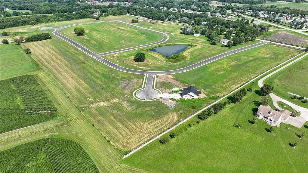 14 Wagon Rd Baldwin City, KS 66006  | Land/Lot