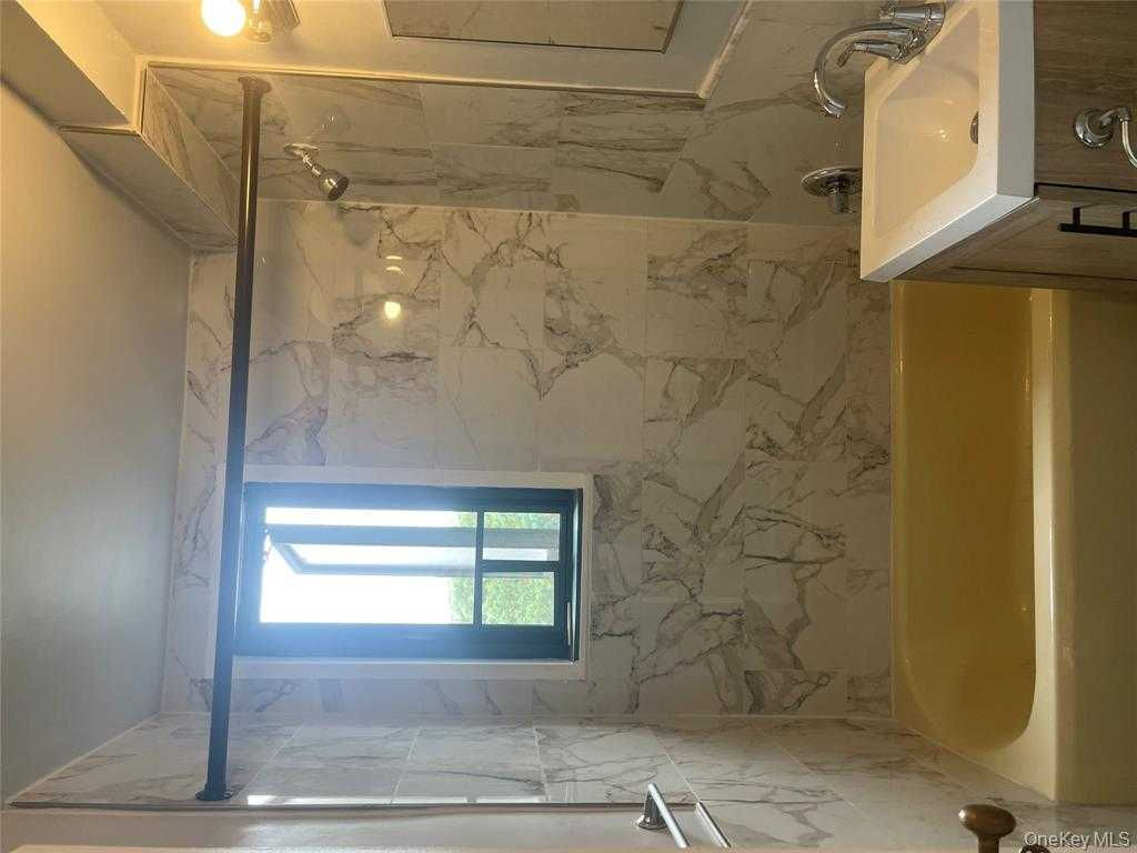 5 Metropolitan Oval unit 4h, Bronx, NY, 10462  | Condominium