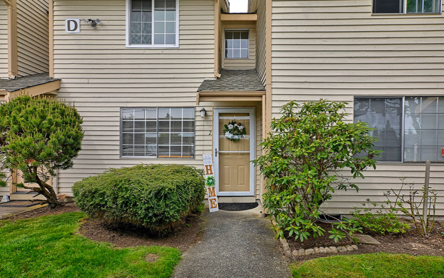 125 124th Street Southeast, D-2 Everett, WA, USA, 98208  | Condominium