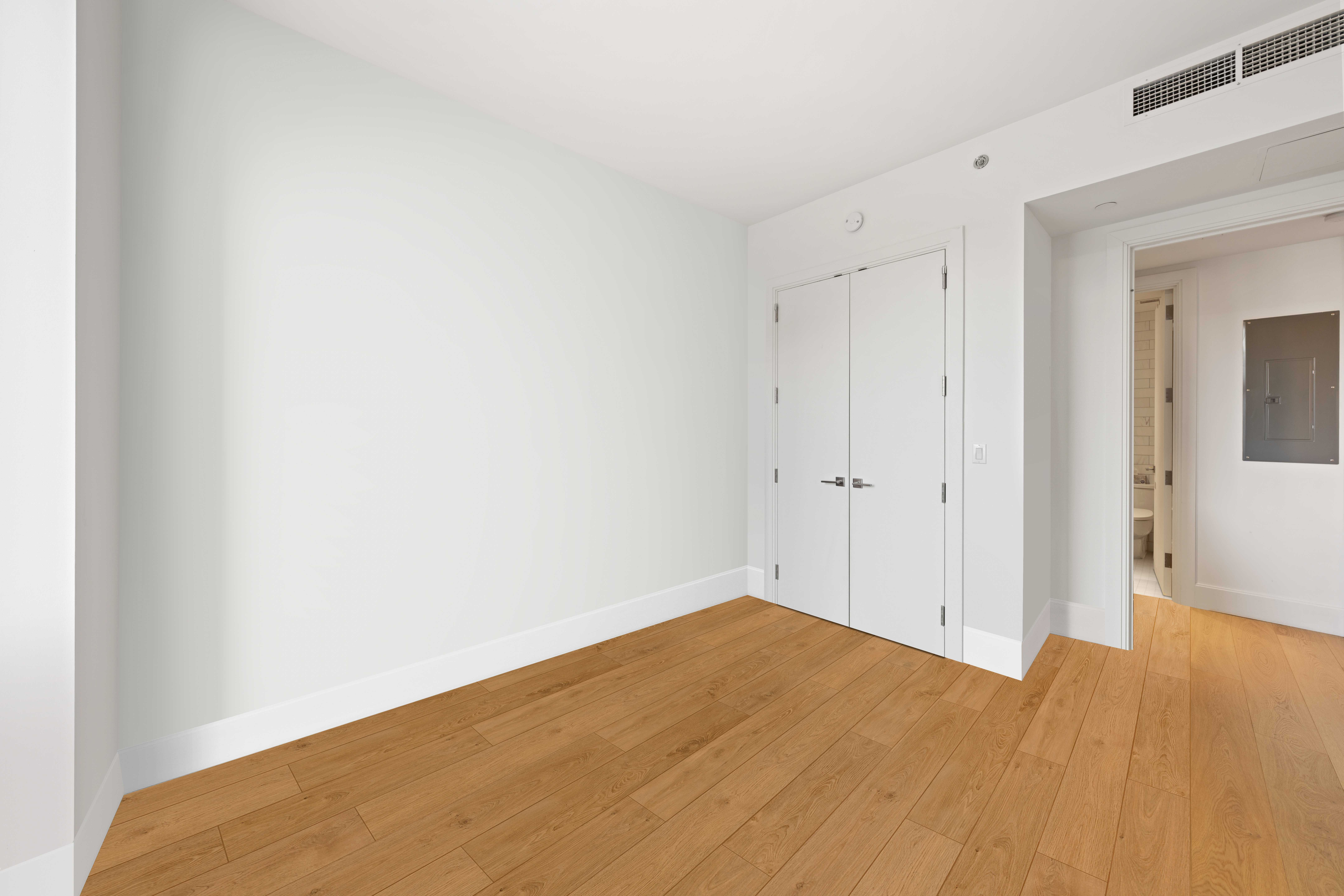 22-18 Jackson Avenue, Long Island City, NY, USA, 11101 - Thumbnail 4