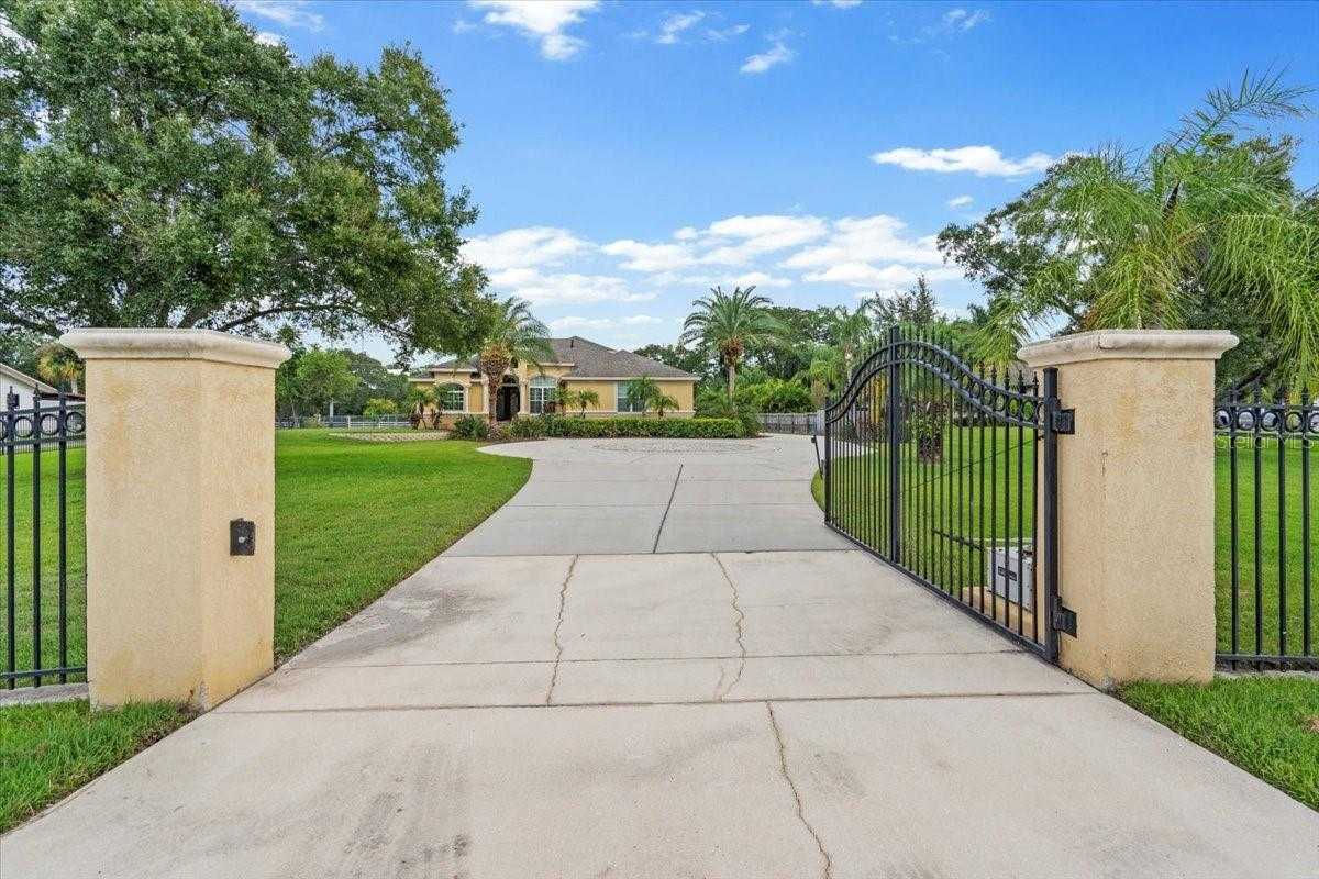 12529 Twin Branch Acres Rd, Tampa, FL 33626, USA | Single Family