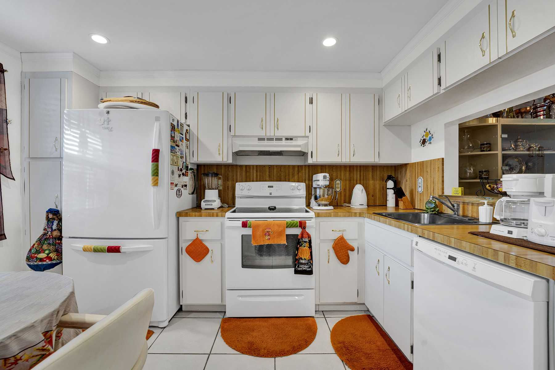 3551 Inverrary Dr unit 207, Lauderhill, FL, USA, 33319 - Thumbnail 2