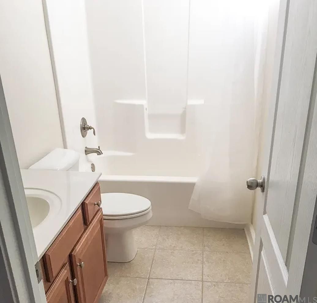 210 Church St Lockport, LA 70374  | Single Family