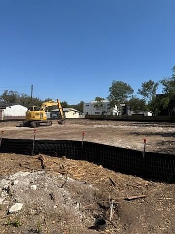 8611 Leo St Austin, TX 78748  | Land/Lot