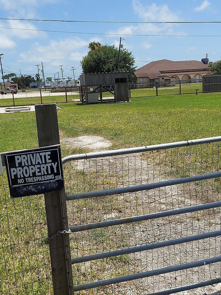 205 E Cornwall St Rockport, TX 78382 | Land/Lot