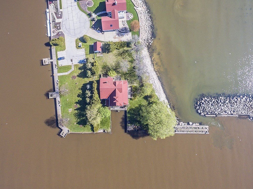 110 Hathaway Dr Kewaunee, WI 54216  | Single Family