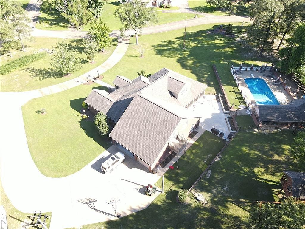 8058 Champions Way Pineville, LA 71360  | Single Family