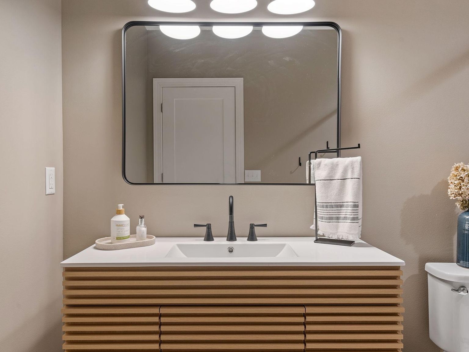 7100 61st St S Cottage Grove, MN 55016  | Single Family