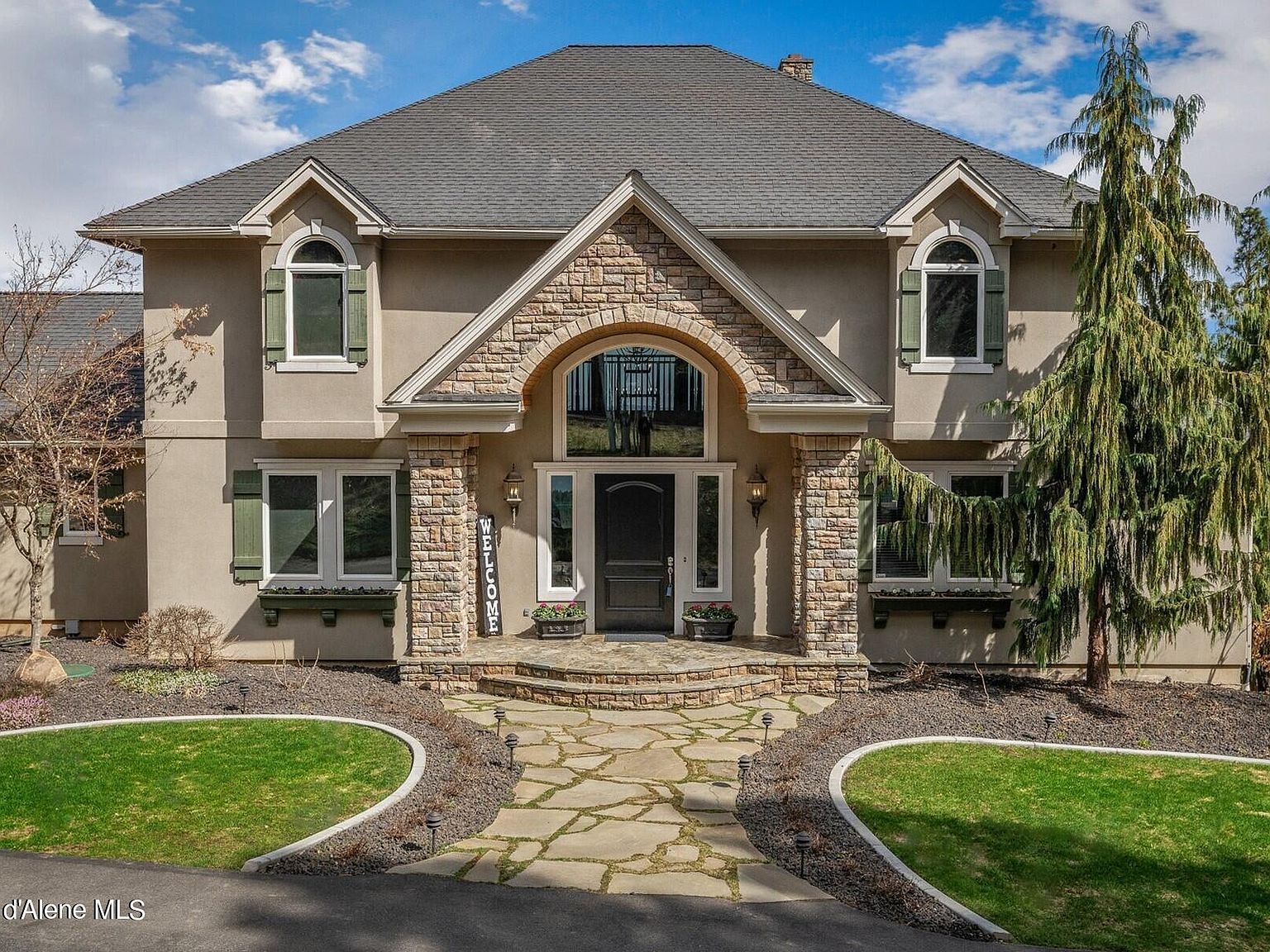 1238 S Reynolds Rd Coeur D Alene, ID 83814  | Single Family