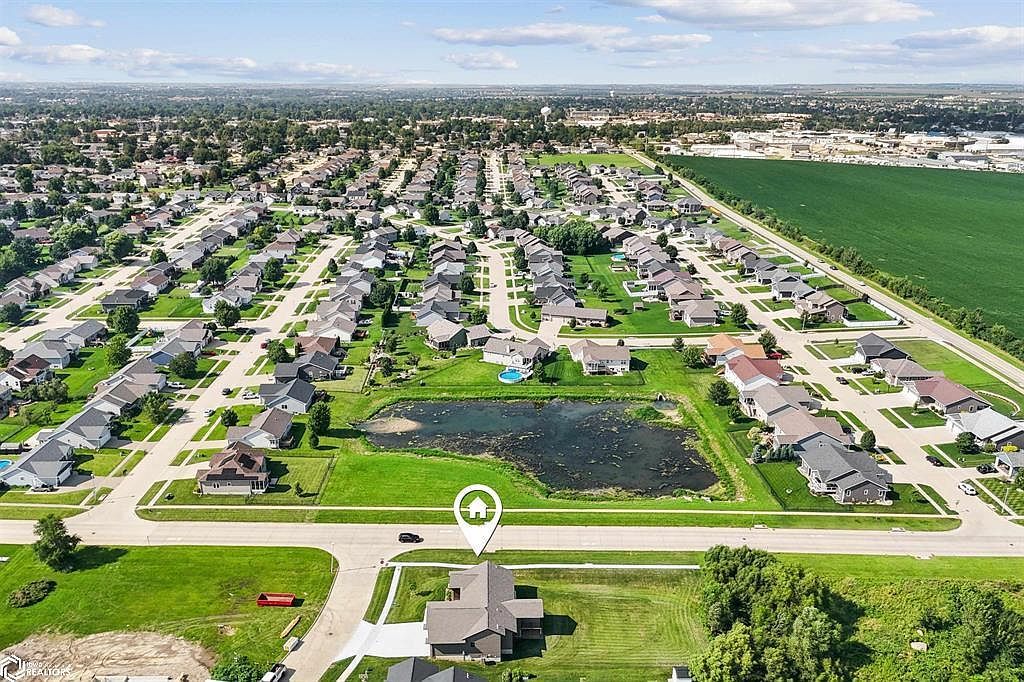 1005 Alexis Ct Marion, IA 52302  | Single Family