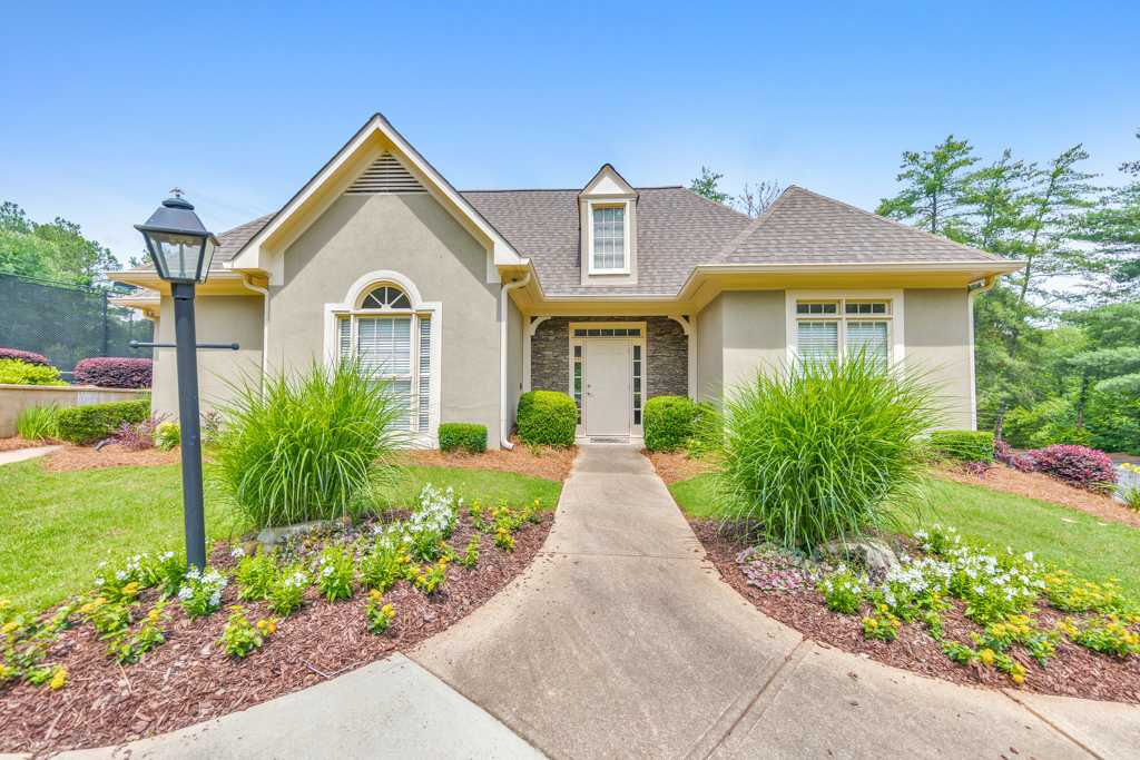 915 Chipley Court Northeast, Marietta, GA, USA, 30062  | Single Family