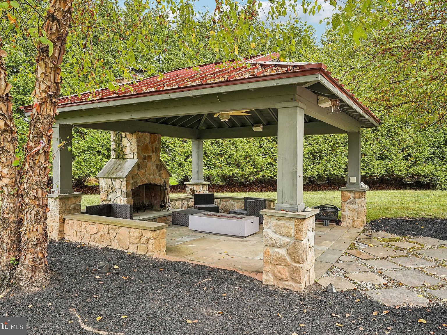 22 Hallett Dr Pennington, NJ 08534  | Single Family