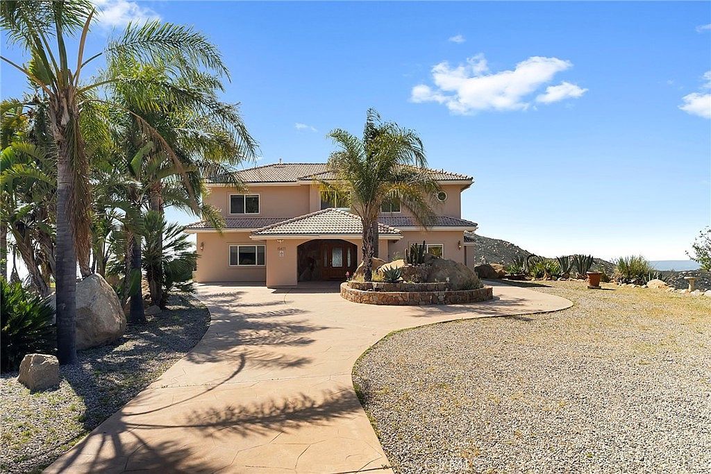 15471 Green Valley Truck Trl Ramona, CA 92065  | Single Family