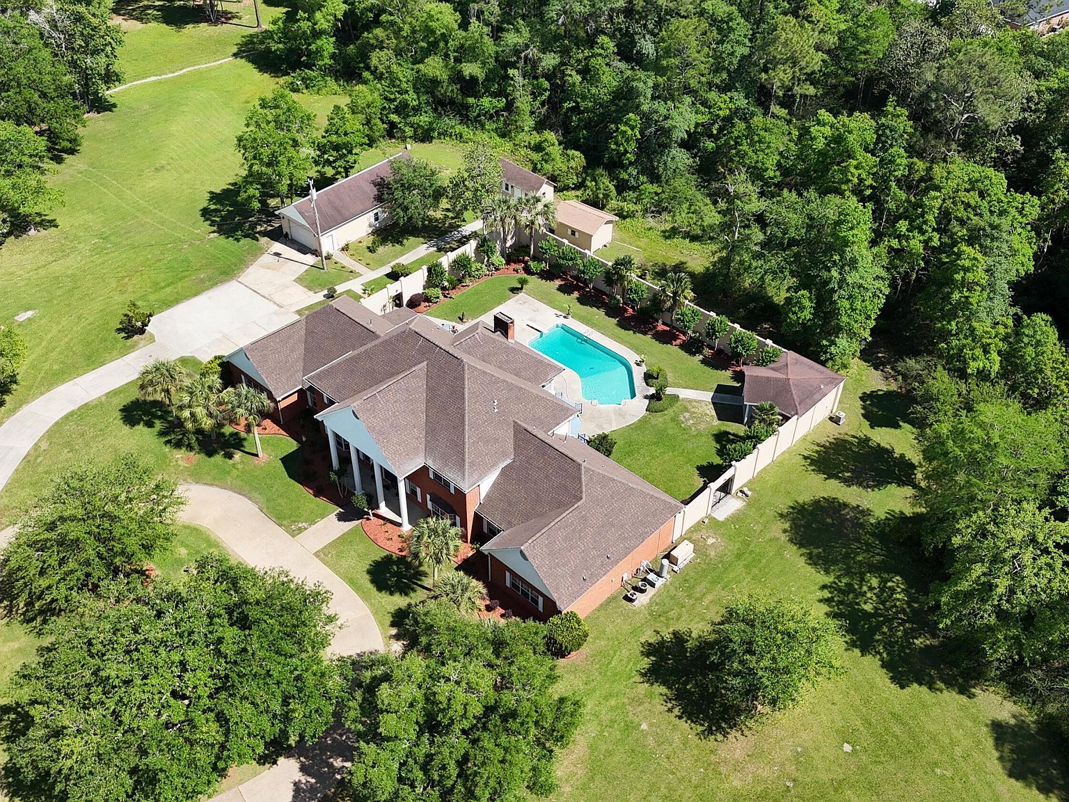 11352 Palm Valley Cv Gulfport, MS 39503  | Single Family