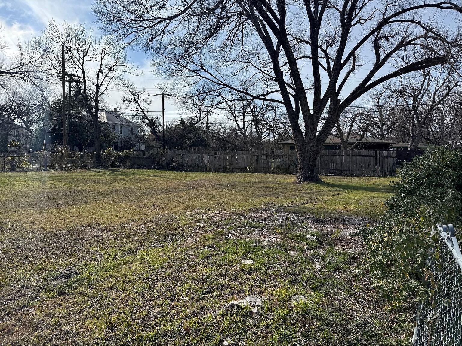 601 W 11th St Taylor, TX 76574 | Land/Lot