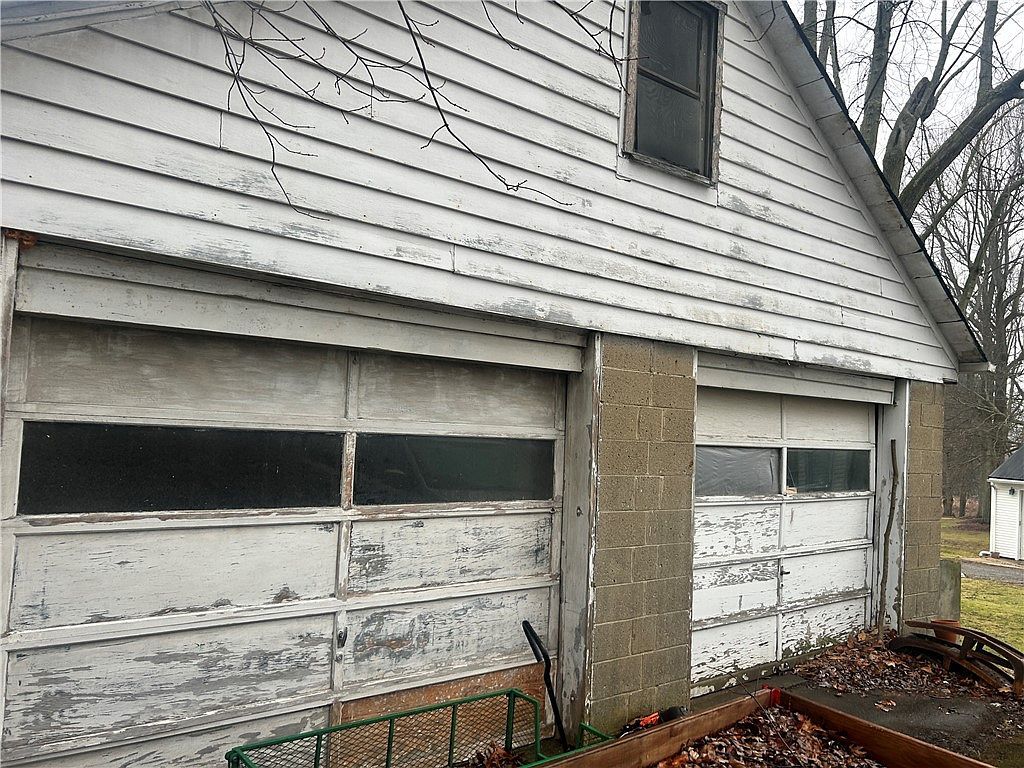 3511 Church Rd New Castle, PA 16101  | Single Family