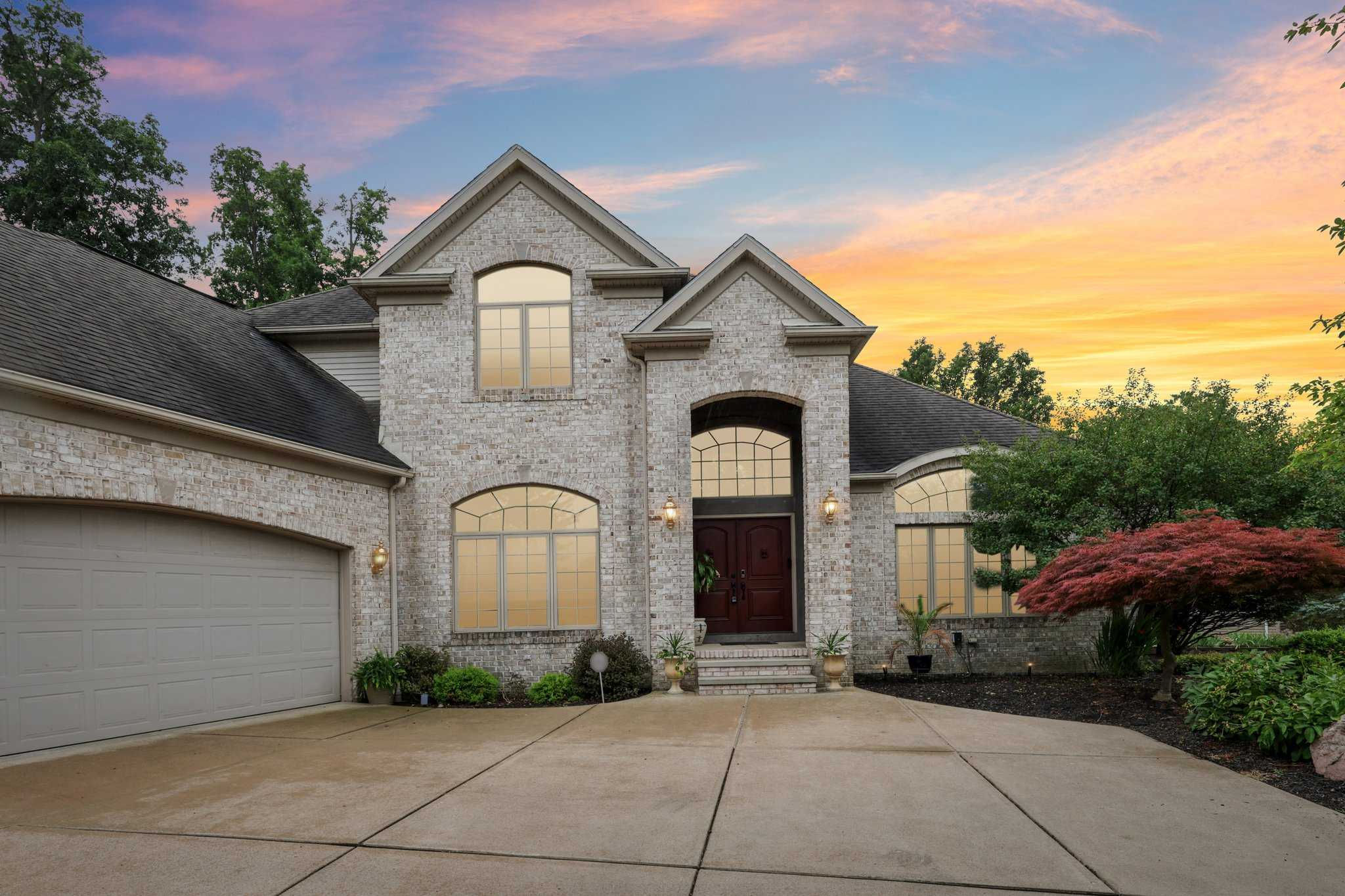 382 West Glen Eagle Drive, Highland Heights, OH, USA, 44143 - Thumbnail 2