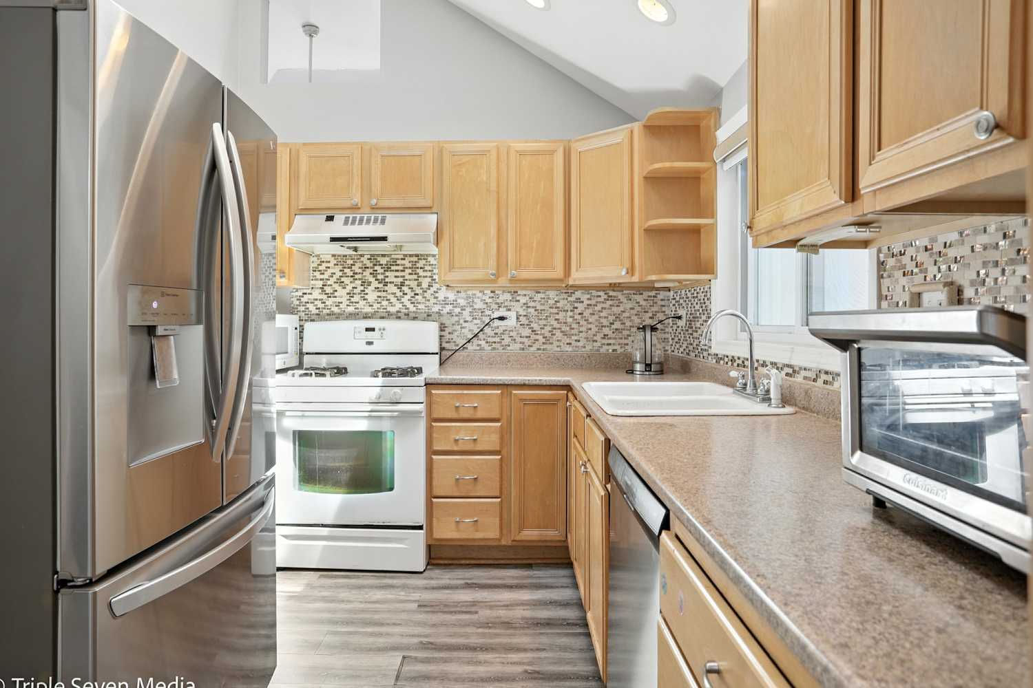 28629 West Ravine Drive, Barrington, IL, USA, 60010 | Single Family