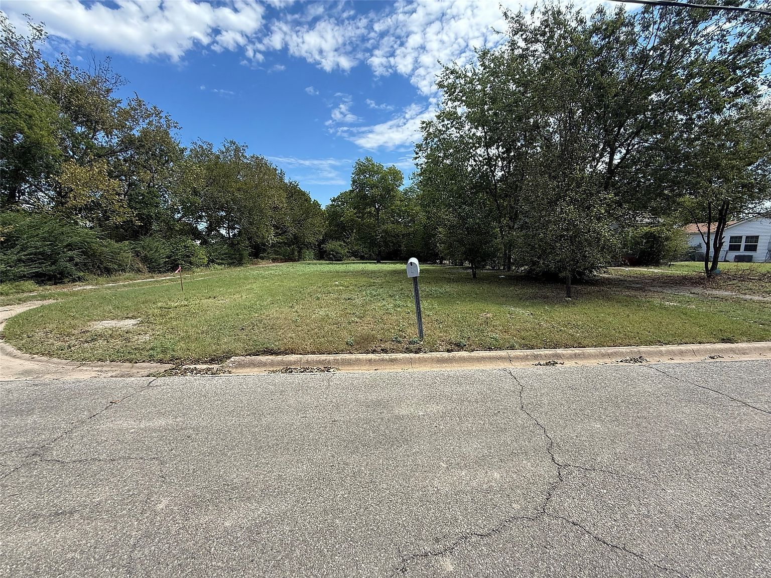 1721 N Hoard Ave Sherman, TX 75090  | Land/Lot