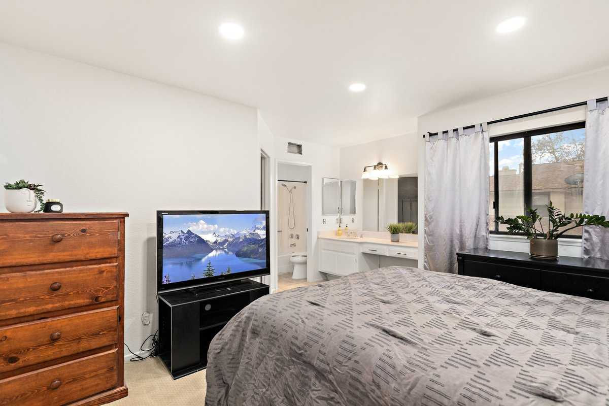 1031 South Palmetto Avenue s8, Ontario, CA, USA, 91762 - Thumbnail 5