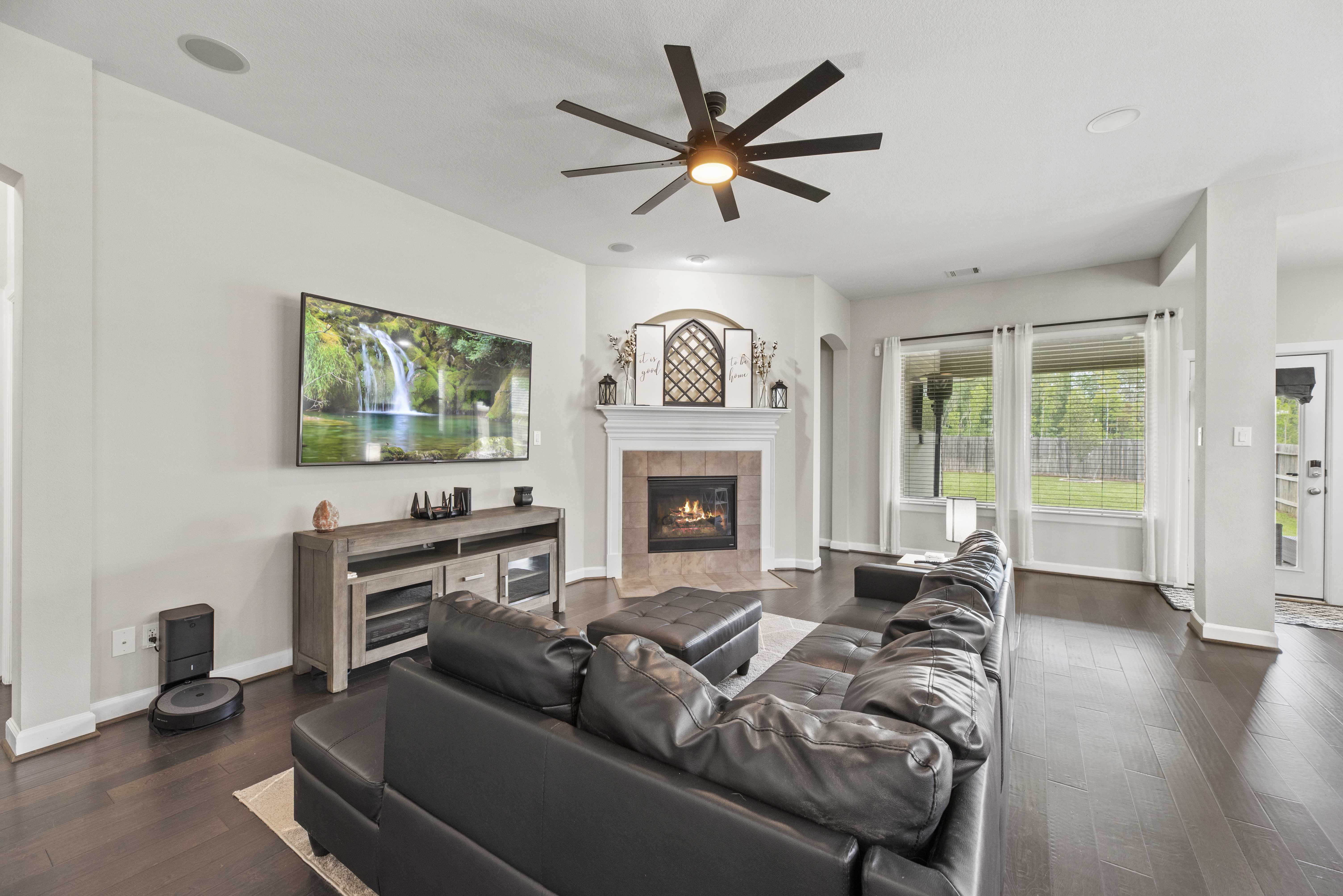 290 Pleasant Hill Way, Conroe, TX, USA, 77304  | Single Family