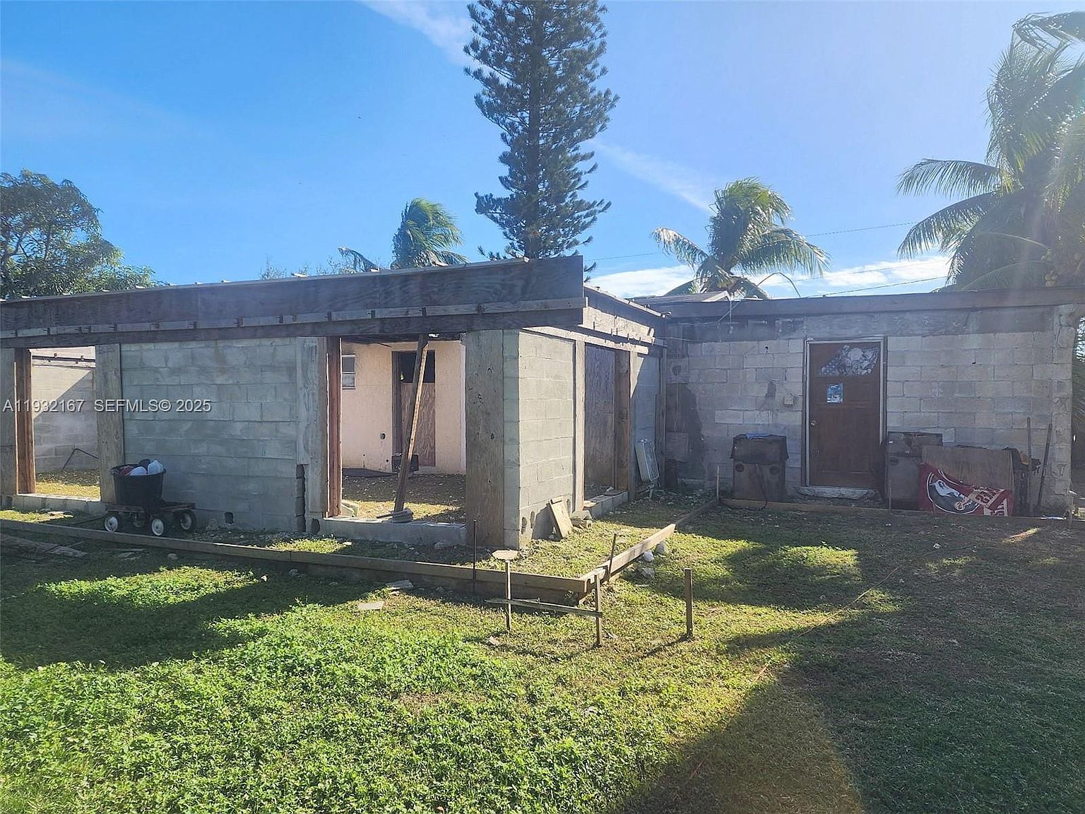 10465 SW 178th St Miami, FL 33157  | Single Family