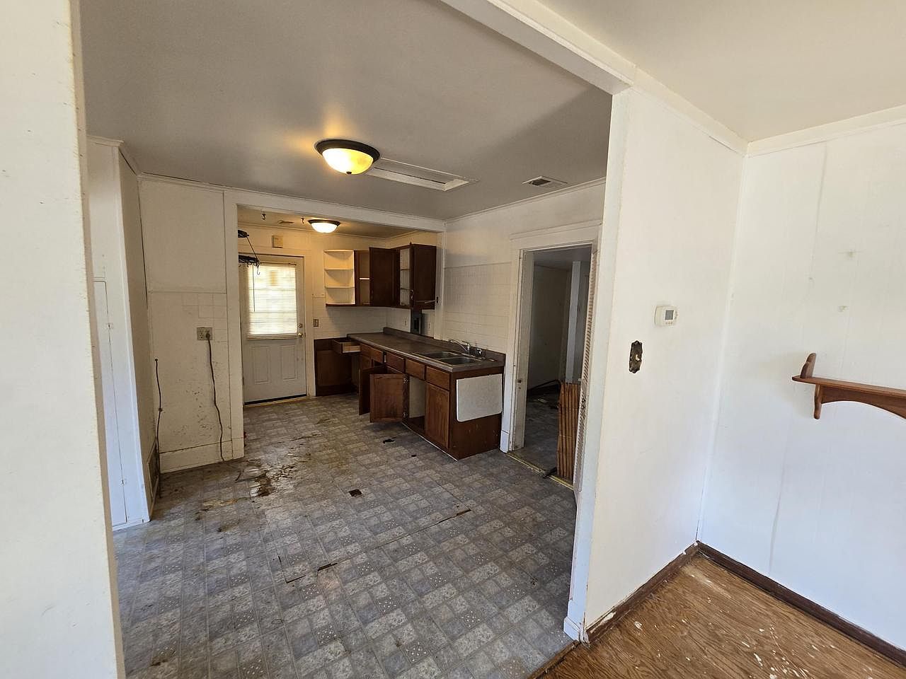 1118 Jones Ave Racine, WI 53402  | Single Family